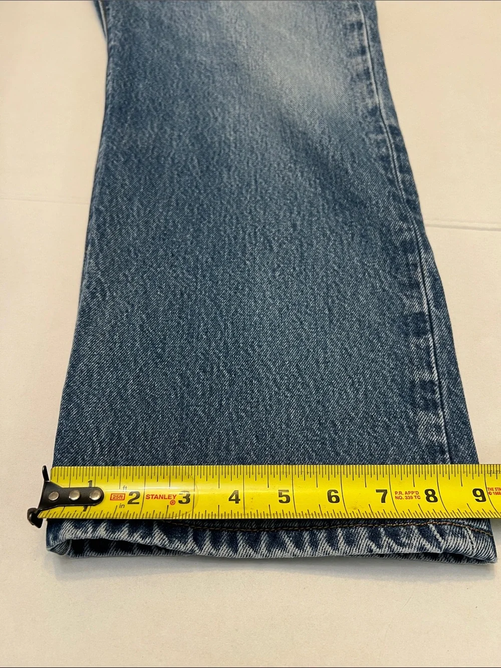 VINTAGE Y2K LEVI’S  DISTRESSED DENIM 501  STRAIGHT LEG JEANS RED BATWING LOGO